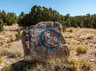 10 Delilah Ln, Santa Fe, NM 87506