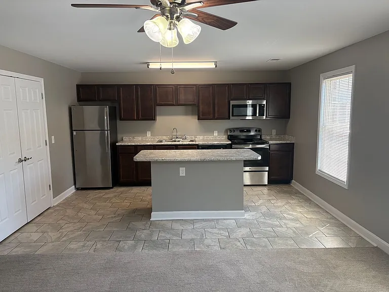 404 Southern Cross Dr — Photo 8