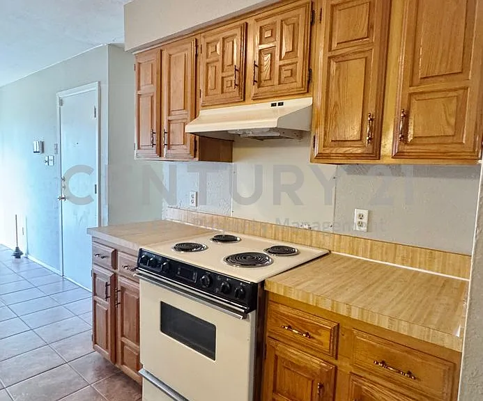 1146 Meadow Creek Dr — Photo 8