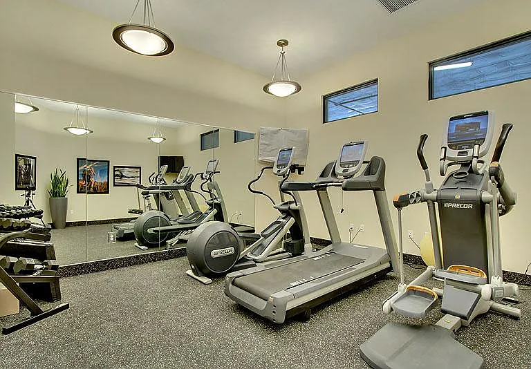 Compass Apartments — Photo 27