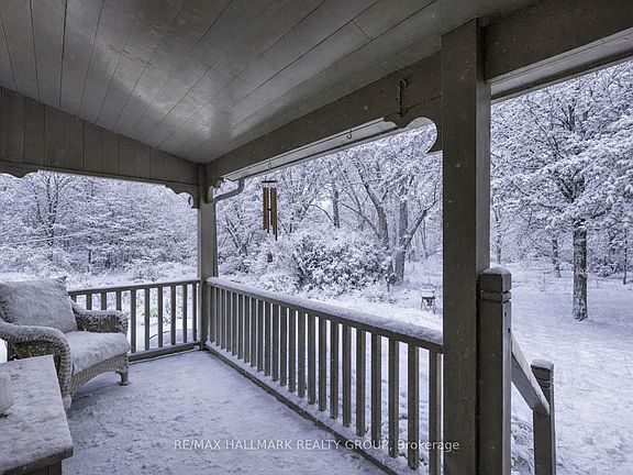 4th image of 30 Ballycanoe Rd