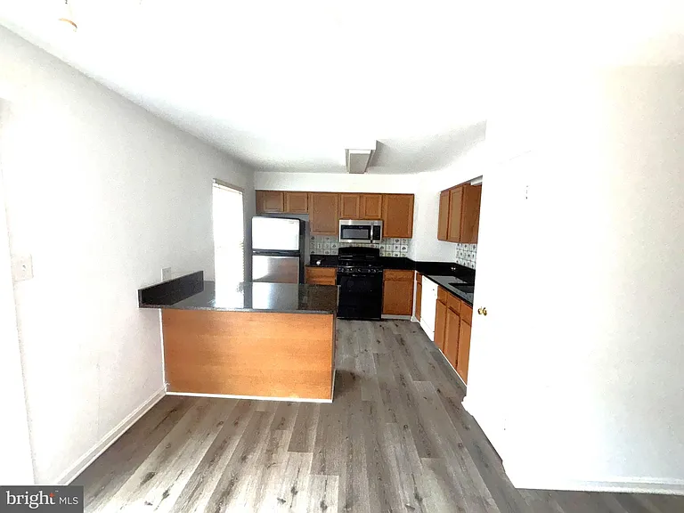 6761 Jenny Leigh Ct — Photo 10