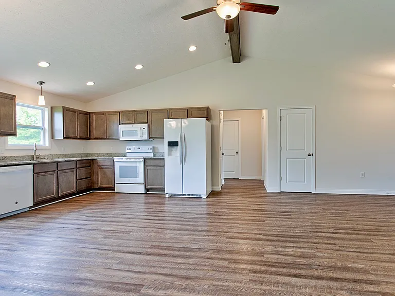 150 Choctaw Dr — Photo 5