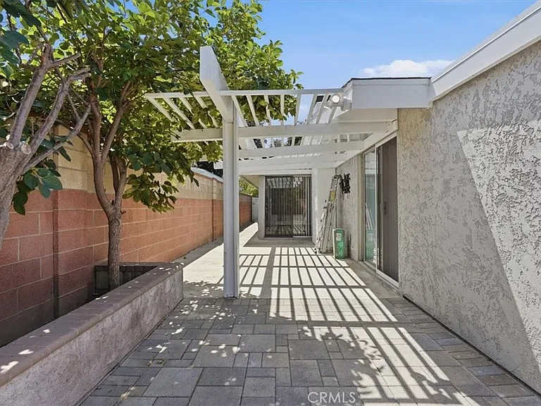 533 S Devon Rd — Photo 25