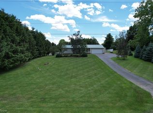 7129 E Pleasant Home Rd, Sterling, OH 44276