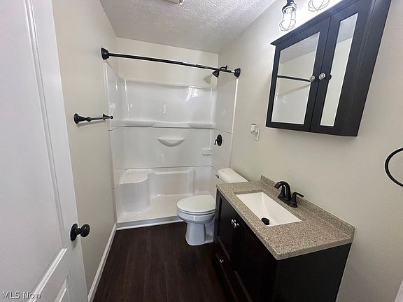 5th image of 228 1st St