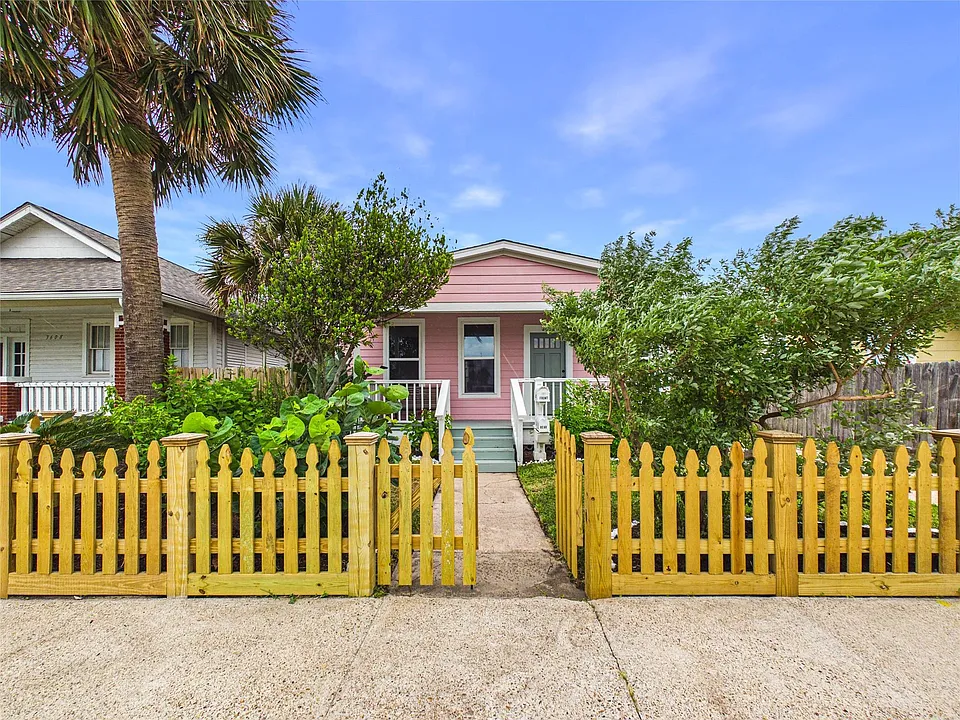 3602 Avenue S 1/2