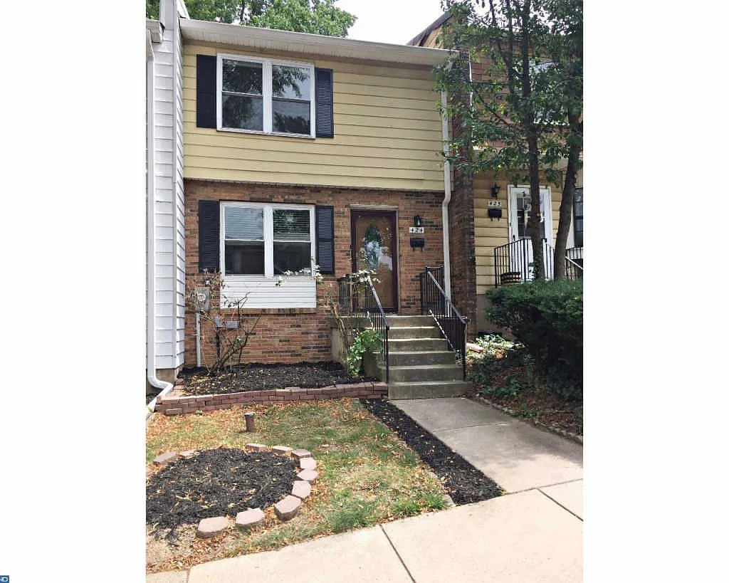 424 N Mount Vernon Cir photo 1
