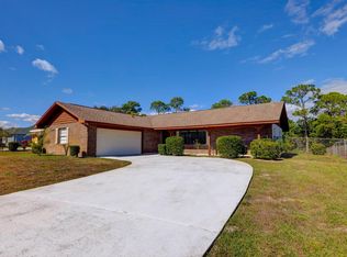 543 SE Greenway Ter, Port Saint Lucie, FL 34983