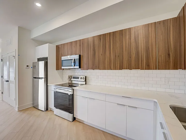 Nova Commons - 4200 Landcaster Ave — Photo 17