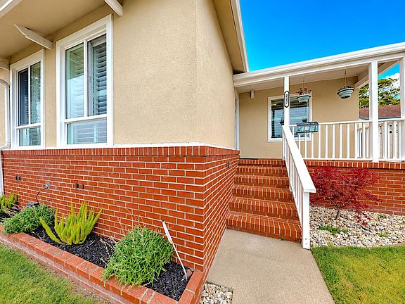 4th image of 227 Rockwood Dr