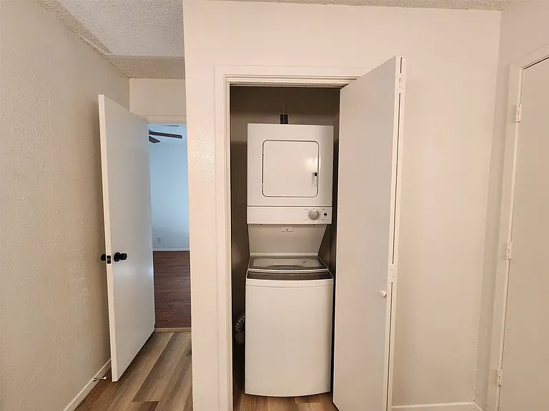 716 W Mulberry St #18 — Photo 15