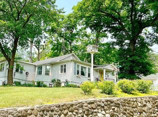 N3185 Violet Rd, Lake Geneva, WI 53147