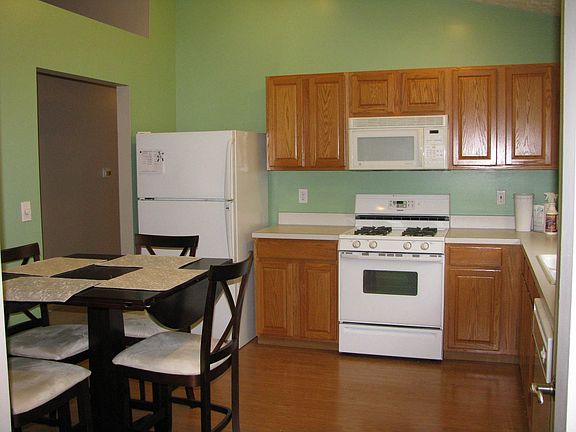 Spacious eat in kitchen