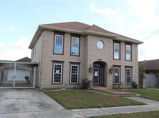 2809 Acorn Dr, Violet, LA 70092