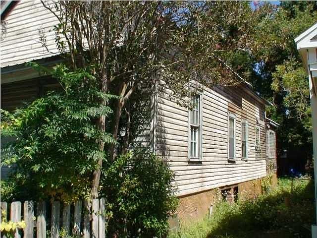 2nd image of 614 N 9th Ave