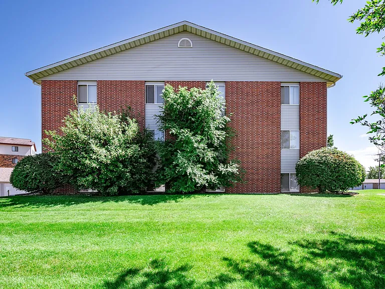 3346 W Saint Germain St — Photo 2