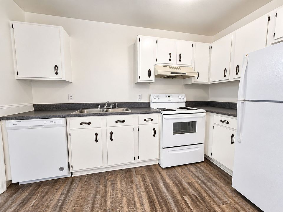 1st image of 91 Nicole Ln