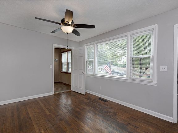 5th image of 403 46th St