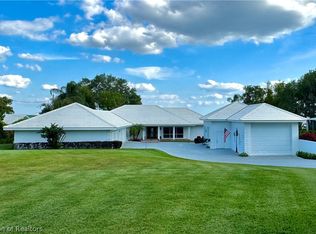 2911 Lakeview Dr, Sebring, FL 33870