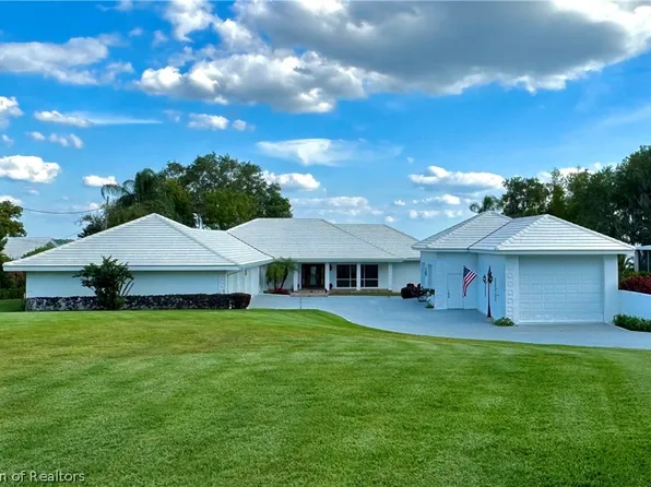 2911 Lakeview Dr, Sebring, FL 33870