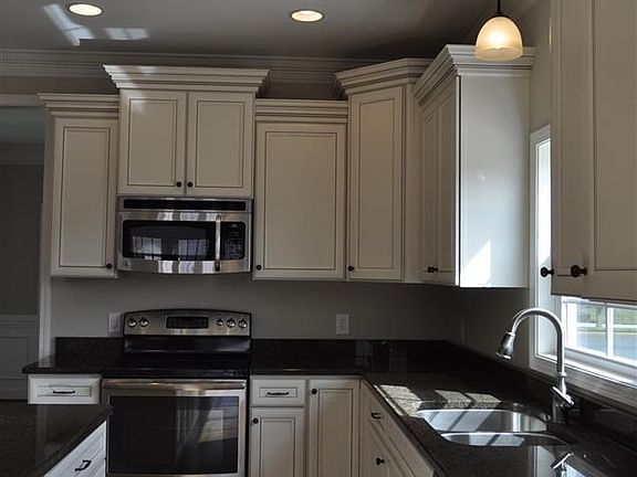 5th image of 39 Flintwood Dr