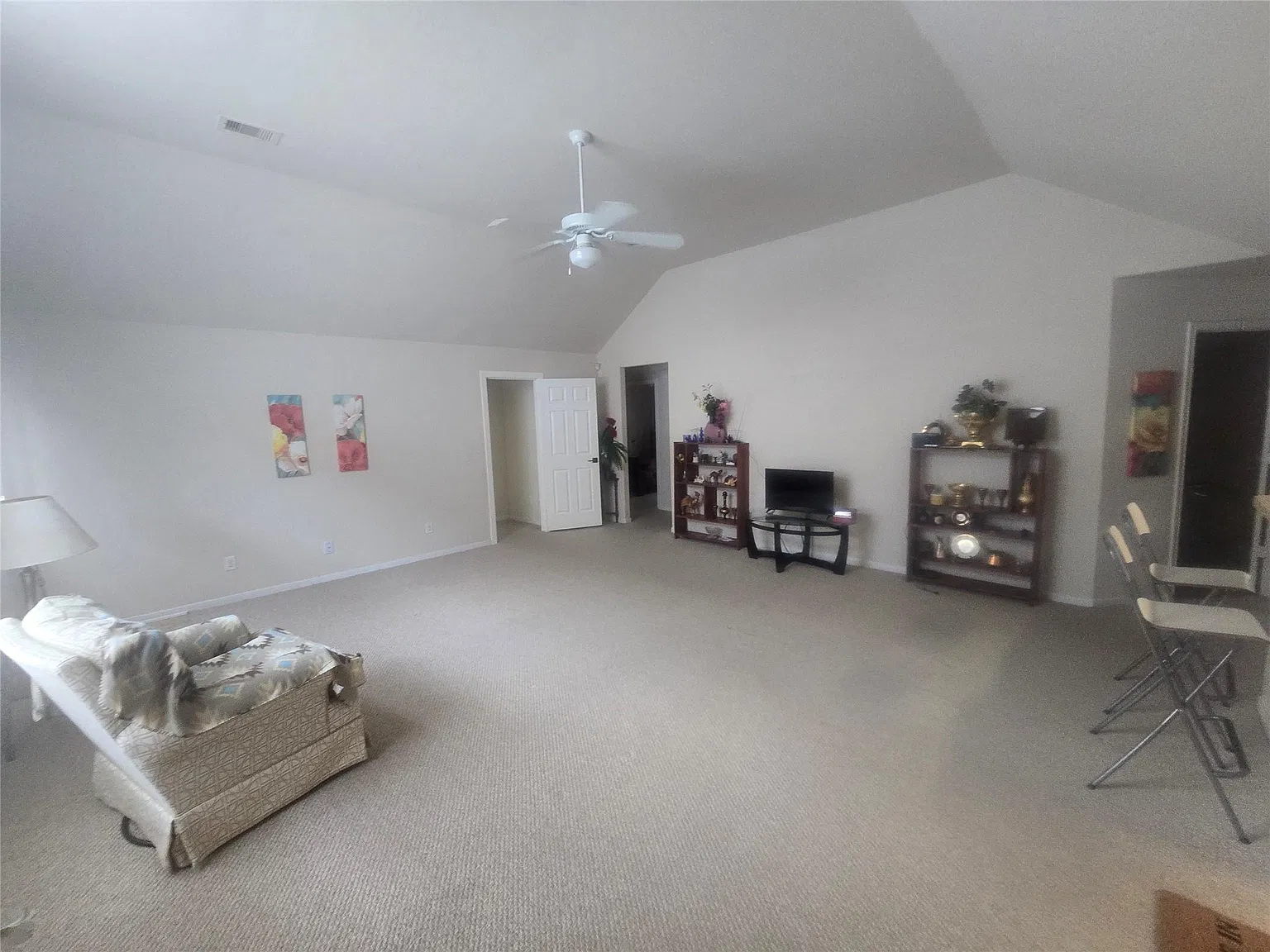 3 bed, 2.5 bath, 1826 sqft, $2,000 — Photo 4