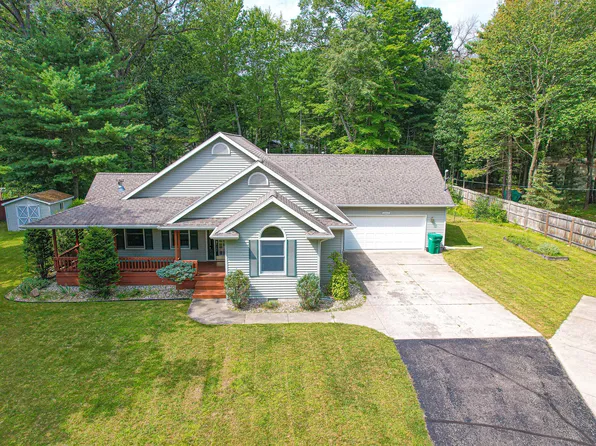 2442 S Roscommon Rd, Prudenville, MI 48651