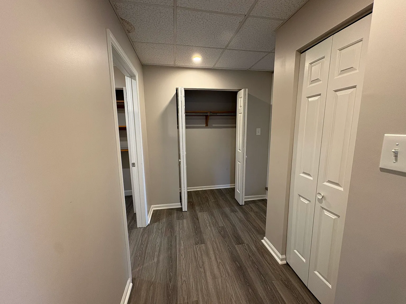 2 bed, 1000 sqft, $1,400 — Photo 2