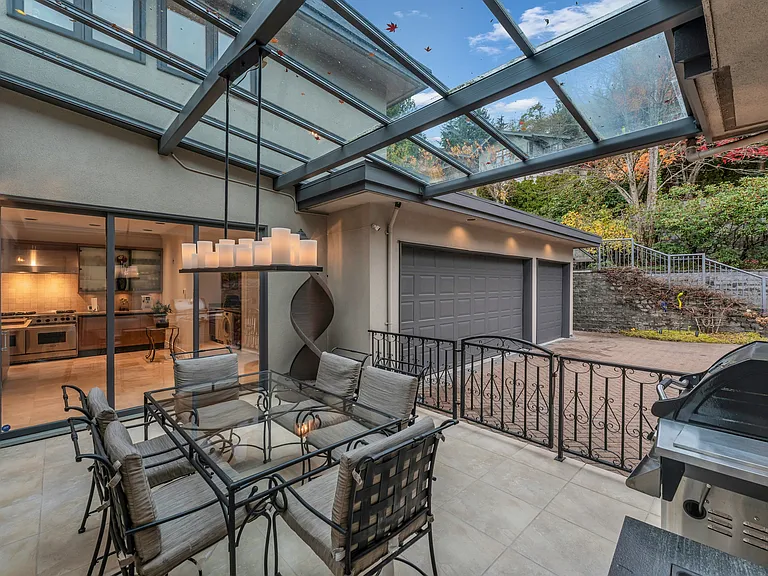 1525 Errigal Pl — Photo 40