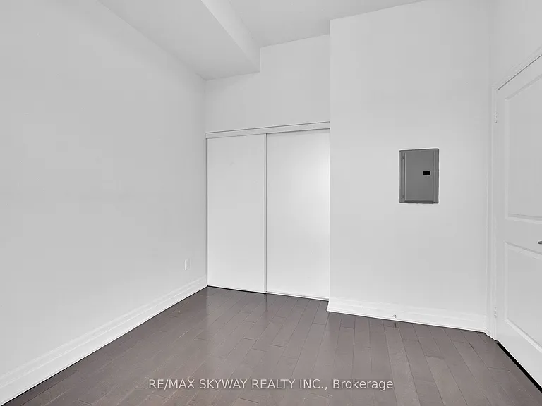 628 Fleet St #LPH03 — Photo 25