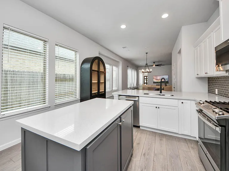 4219 Colony Ln — Photo 16