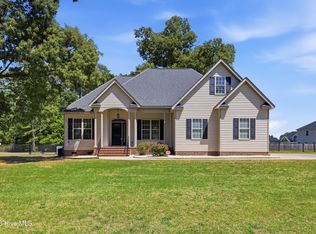 206 Laurel Dr, Pikeville, NC 27863