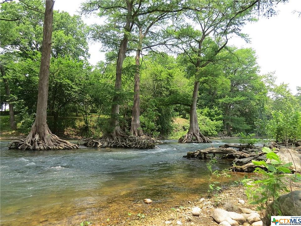 2nd image of 949 Gruene Place Dr #1