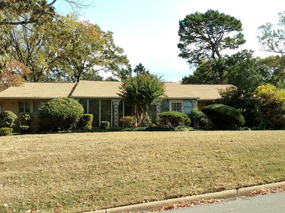 1st image of 4 Lynncrest Dr