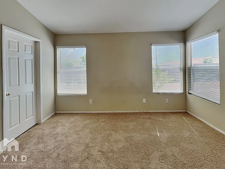 4044 Forestville St — Photo 7