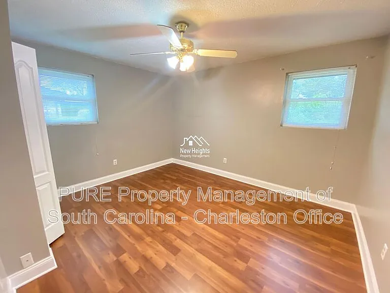 371 Furman Ln — Photo 11