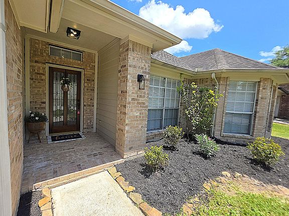 2nd image of 3809 Kimberly Dr