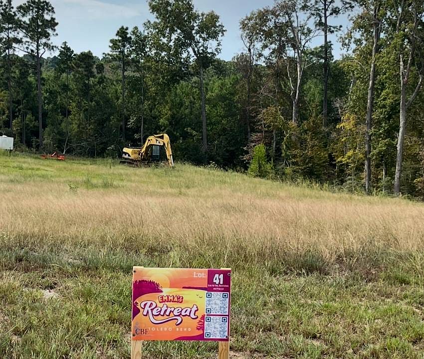 2nd image of 41 Wilderness Trl