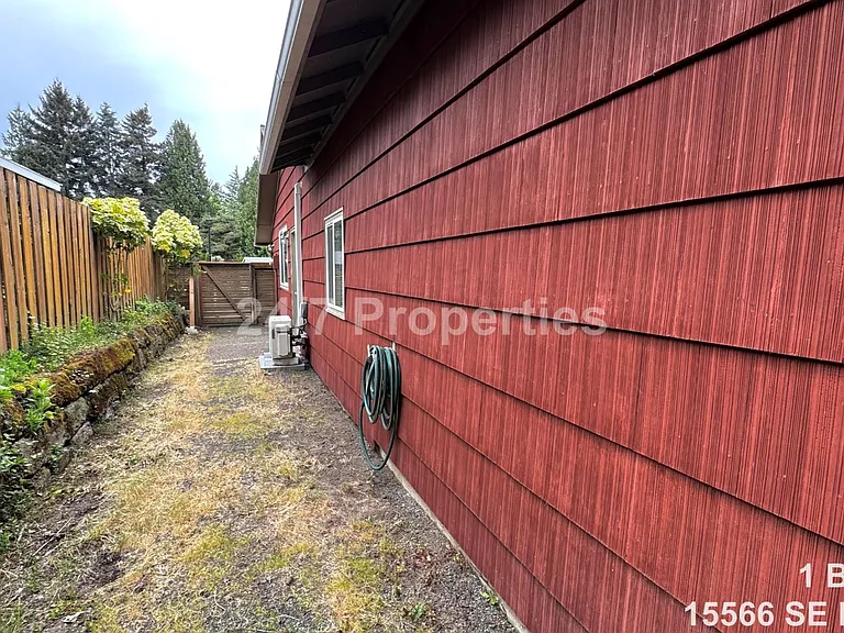 15566 SE Lark Ave — Photo 13