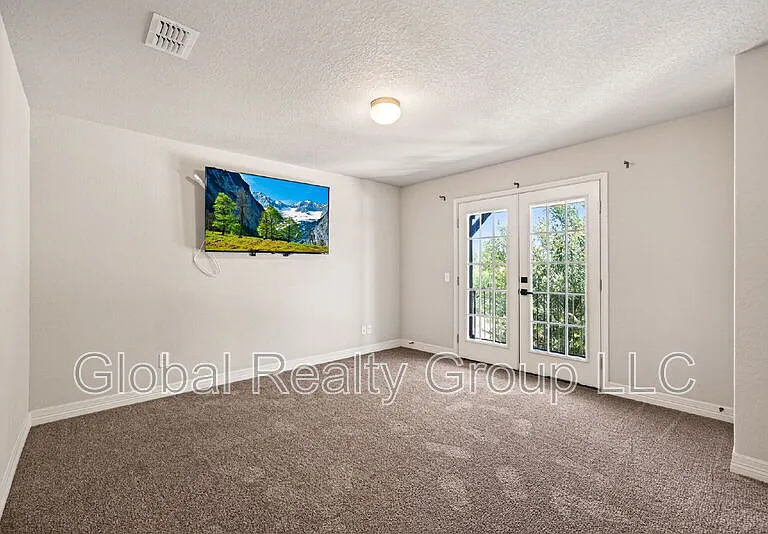 724 Saddle Cyn — Photo 16