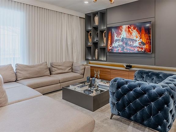 3rd image of 2126 LELANI CIRCLE