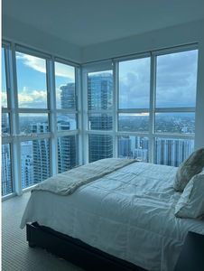 950 Brickell Bay Dr APT 5301, Miami, FL, 33131