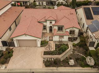 1562 N Empire Ln, Clovis, CA