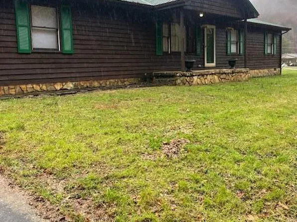 140 Bee Frk, Prestonsburg, KY 41653