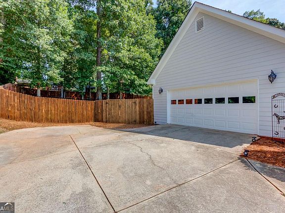4th image of 2037 Windfield Dr