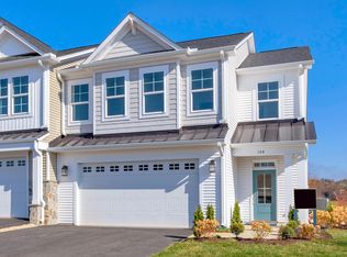 204 Ridgeline Dr, Waynesboro, VA 22980