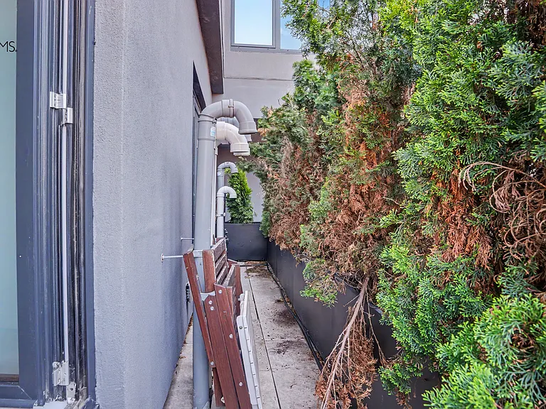 554 4th Ave #3E — Photo 10