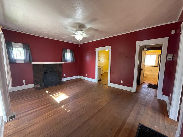 123 Maple St SE — Photo 17