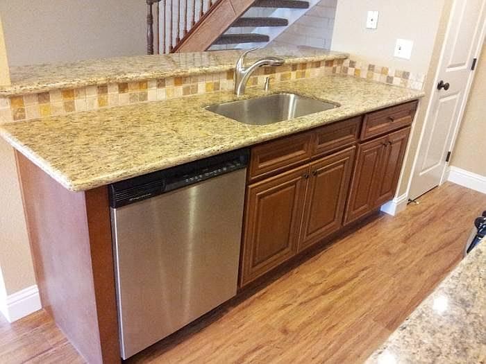 SS dishwasher & sink